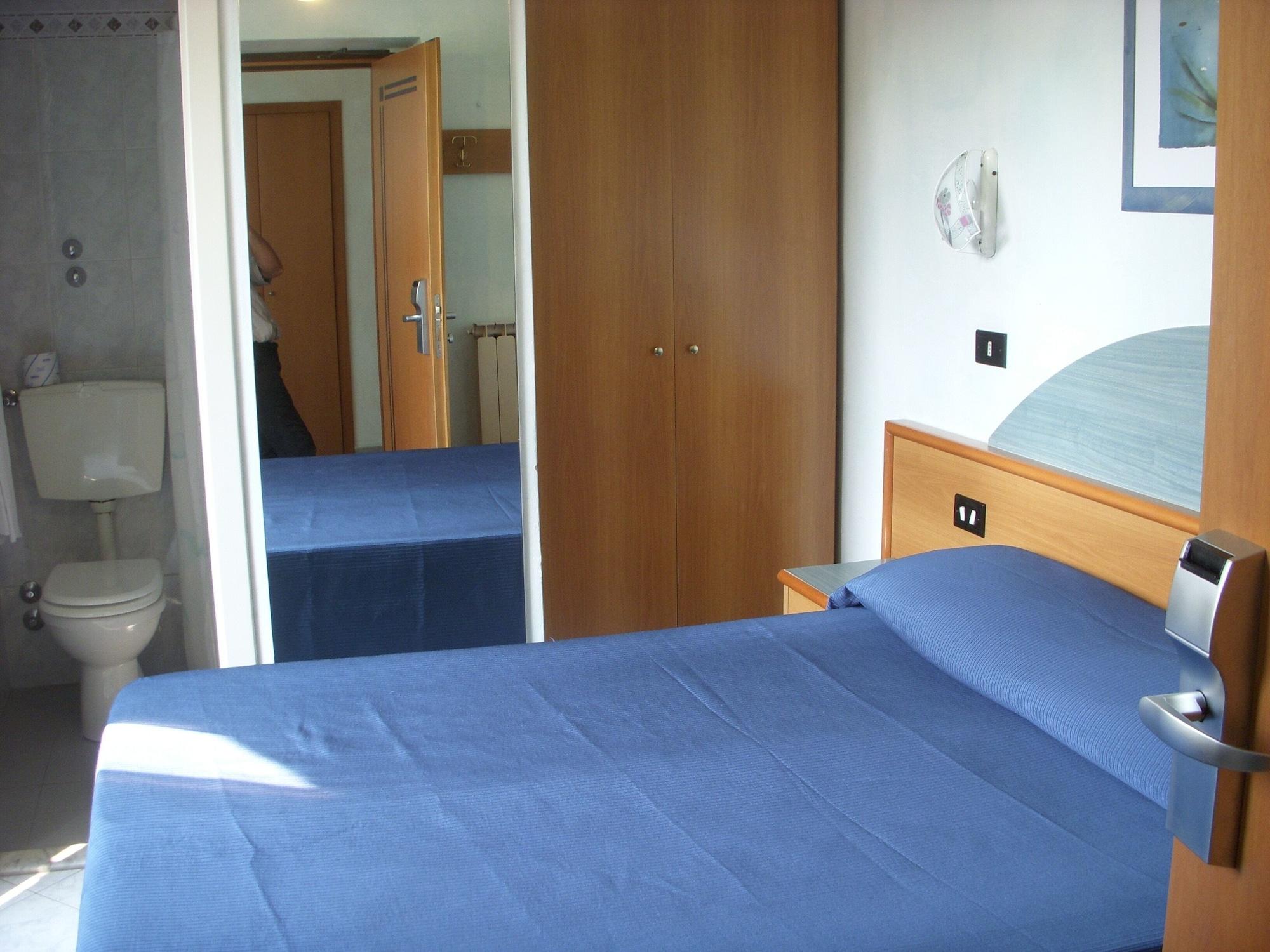 Hotel Roma Марина-ди-Масса Экстерьер фото