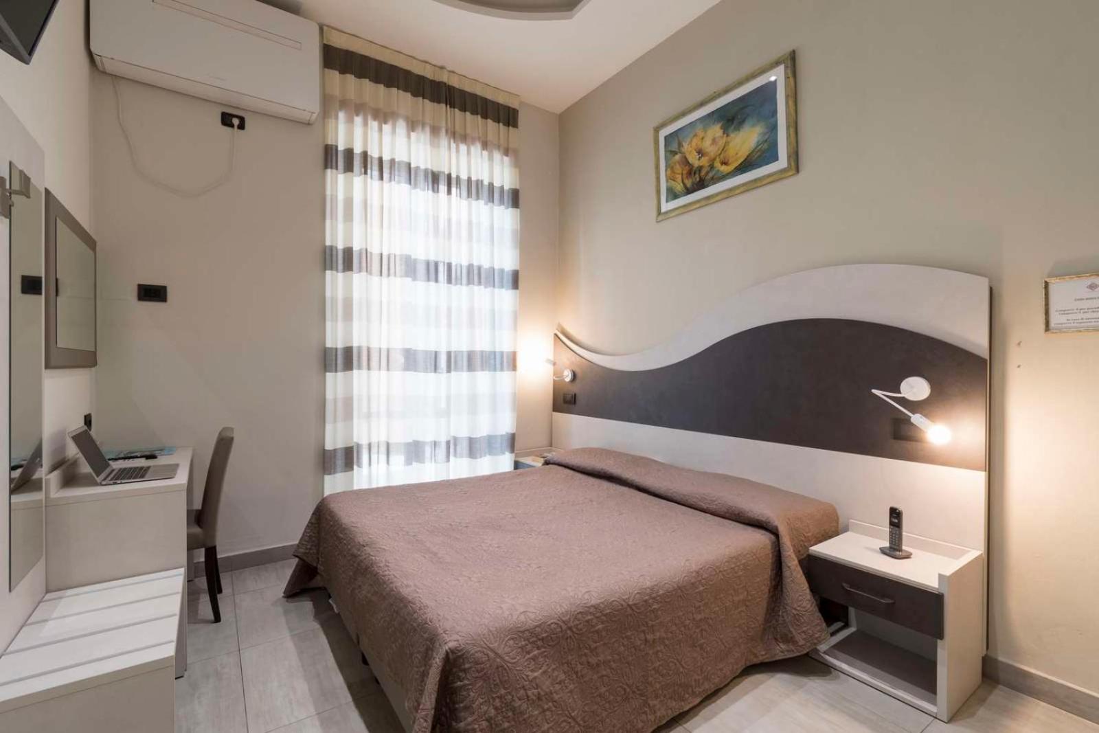 Hotel Roma Марина-ди-Масса Экстерьер фото