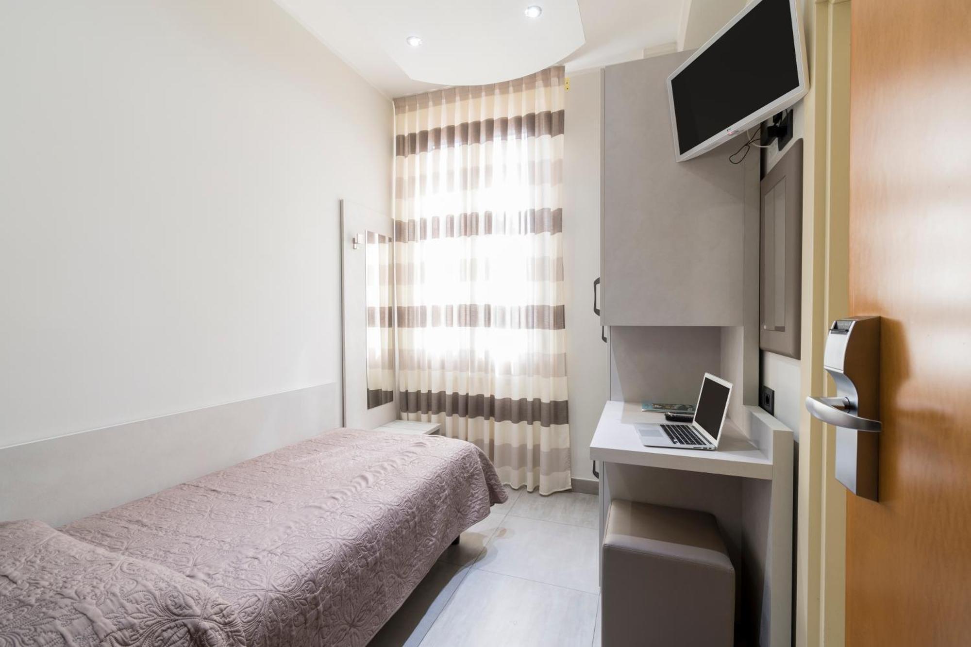 Hotel Roma Марина-ди-Масса Экстерьер фото