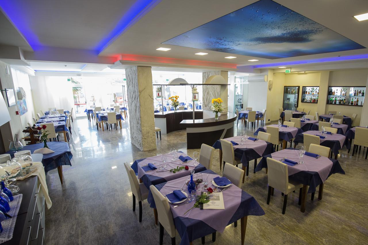 Hotel Roma Марина-ди-Масса Экстерьер фото