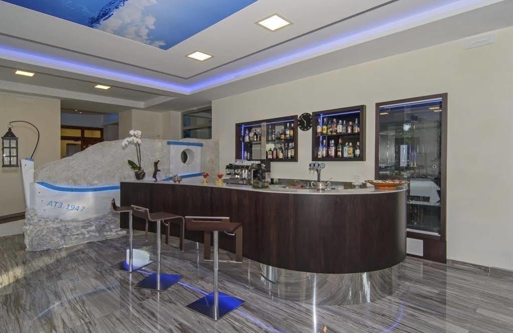 Hotel Roma Марина-ди-Масса Экстерьер фото